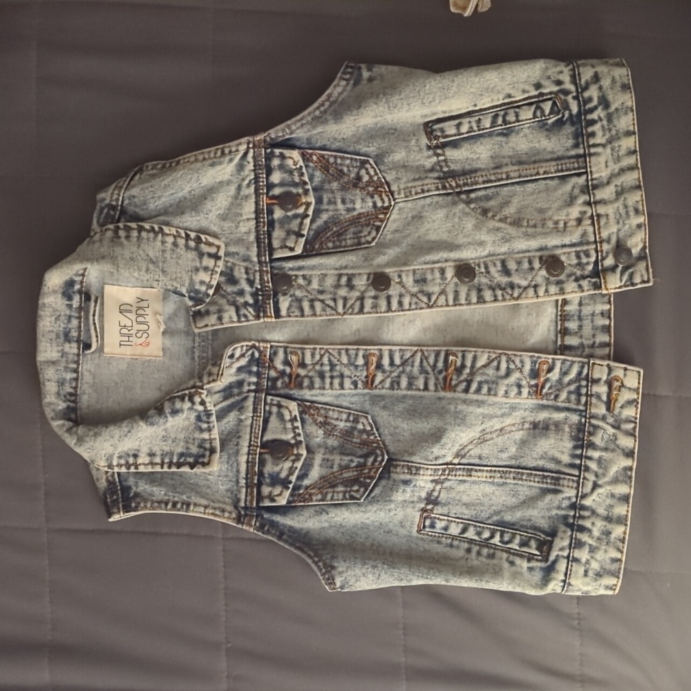 THREAD & SUPPLY | 🤍 Bleached Denim Sleeveless Button-Up Vest